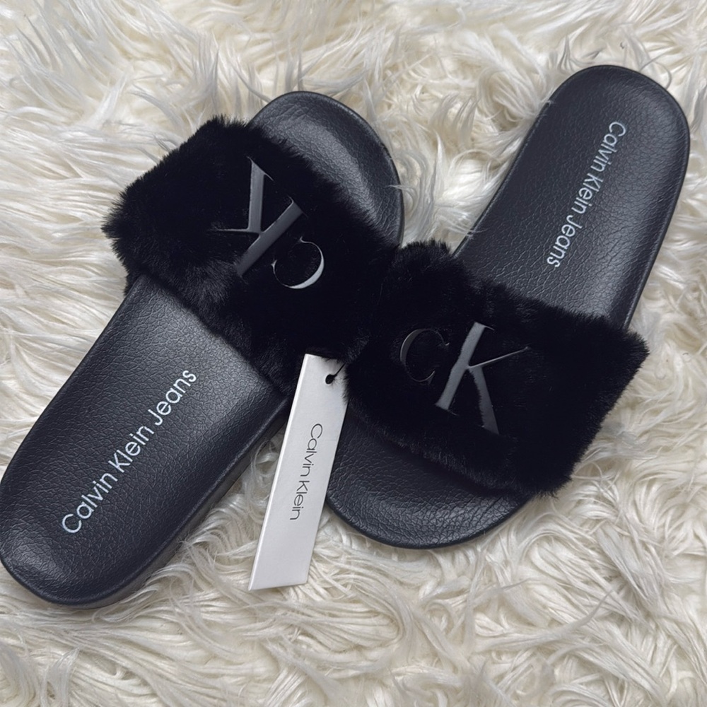 COPY - Brand new Calvin Klein fur slides size 8